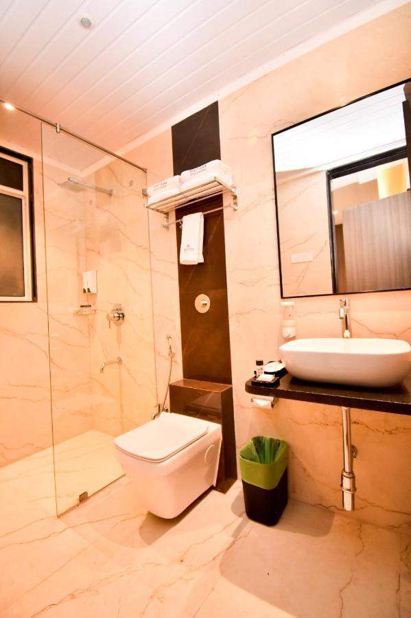 Meritas Aura Resort Lonavala Exterior foto