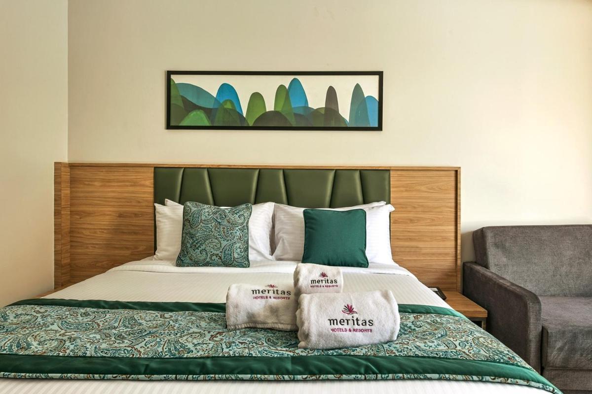 Meritas Aura Resort Lonavala Exterior foto